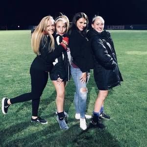 Meet your Posher, Abbey